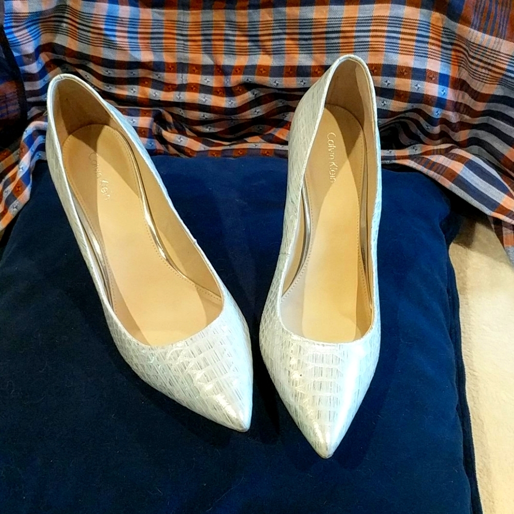Calvin Klein Silver Snakeskin Pumps 10